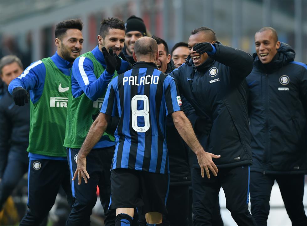 传记作者：亚马尔早期对莱万很不满，后来明白对方是想帮自己（传记作者：亚马尔起初不满莱万，后来才明白对方是在帮自己）