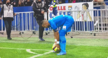 连进五球！巴萨5-3翻盘，悍将戴帽，西甲狂飙6连胜，稳住头名位置