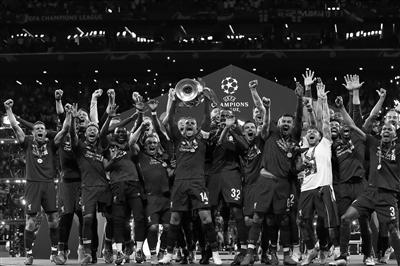 埃姆雷-詹：聚勒依然是一名顶级球员；我们本该更早终结比赛（埃姆雷-詹：聚勒依旧顶级，我们本应更早锁定胜局）