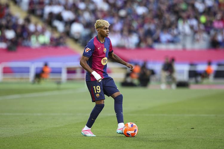 无力回天！米切尔全场28中15，暴砍42分3篮板3助攻（独木难支！米切尔28投15中轰42分3板3助仍难救主）