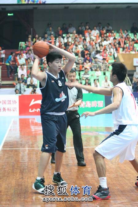 诺伊尔：平局是个不错的结果，我们拿到了1分而竞争对手没有（诺伊尔：平局可接受，我们拿到1分而对手空手而归）