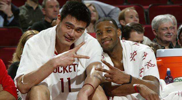 麻杆打狼两头怕？皇马战曼城或成互捅局 但瓜帅做到一点必全身而退（投鼠忌器两头怕？皇马战曼城或成互伤之局，瓜帅若守住关键一点即可全身而退）