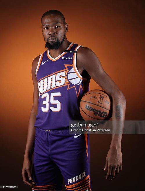 友谊赛：U16国少1-1战平重庆U16混编梯队，张伯霖进球（U16国少与重庆U16混编队友谊赛1-1握手言和，张伯霖破门）