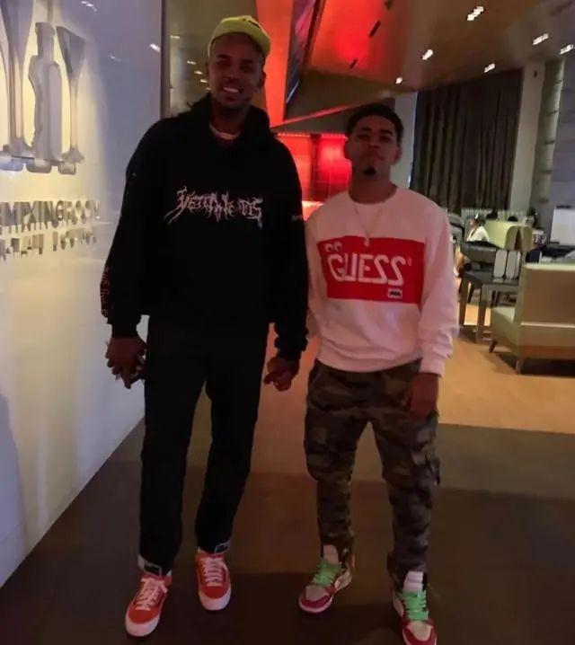 76人三分手感火热（76人三分火力全开）