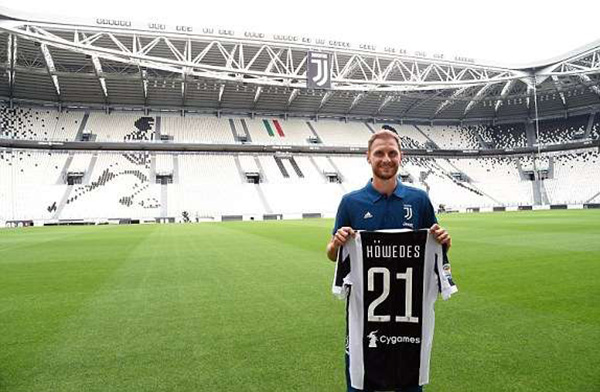 共和报：米兰正考虑冬窗签回41岁的蒂亚戈-席尔瓦（共和报：米兰考虑冬窗重签41岁蒂亚戈-席尔瓦）