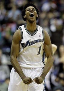 张耀坤：年轻人想踢上中超不易；现在的青训太功利忽略基本功（张耀坤直言：年轻人难踢中超，功利青训忽略基本功）