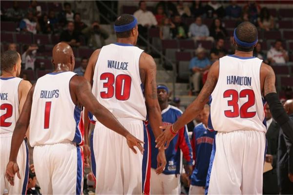 25赛季J联赛最佳颁奖：早川友基MVP，罗德里格斯最佳教练（J联赛25赛季年度颁奖：早川友基当选MVP，罗德里格斯获最佳教练）