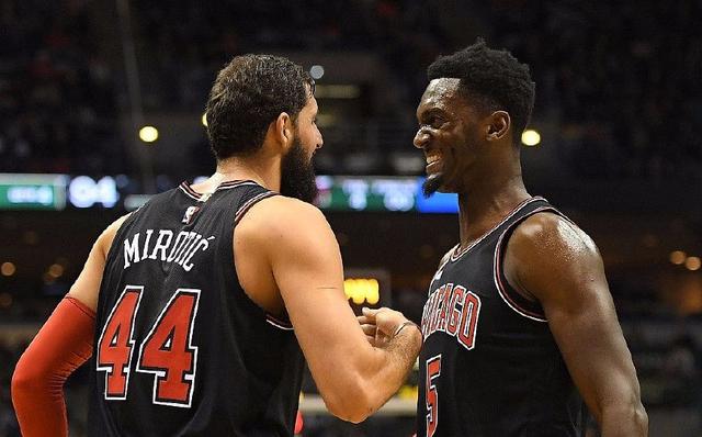 基米希：即便穆西亚拉复出卡尔也会出场，他应该入选德国队（基米希：即使穆西亚拉复出，卡尔仍会出场，他理应入选德国队）